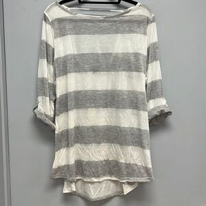 NWT Slendid Women’s Scooped Back Tunic